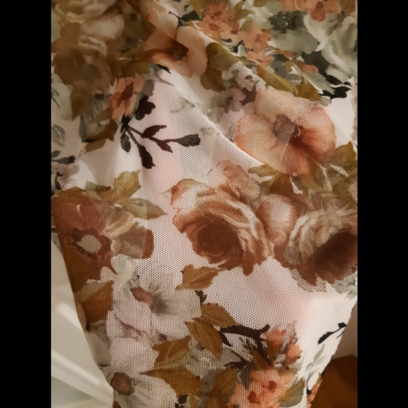 Antistar sheer floral top - Picture 4 of 4